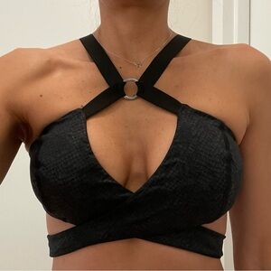 MICHI Black Sports Bra with Keyhole Cutout and Thick Straps